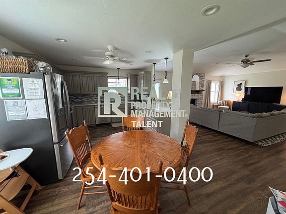 3rd image of 117 Moses Manor Dr