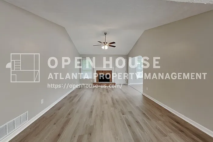 170 Sterling Dr — Photo 4