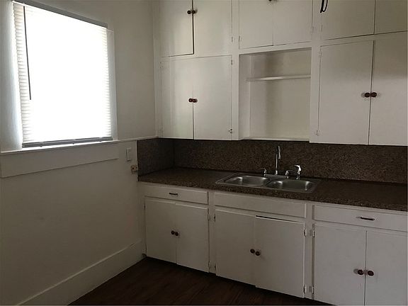 5th image of 1107 Pine St APT 2