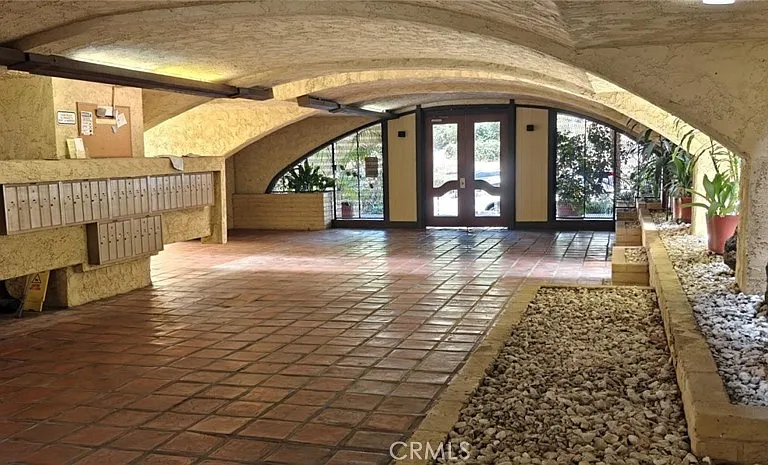 6225 Canterbury Dr #306 — Photo 11