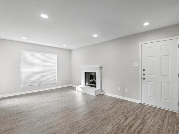 2100 Wilcrest Drive #135, Houston, TX 77042