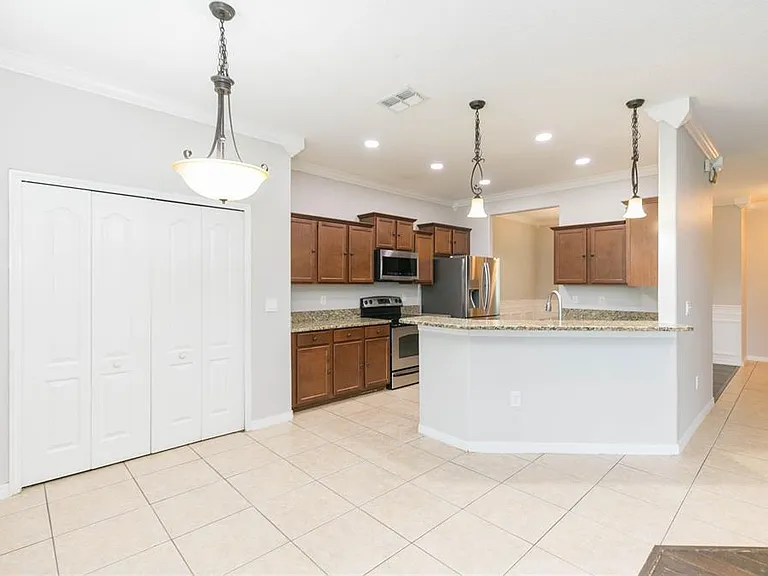 515 Vista Ridge Dr — Photo 15