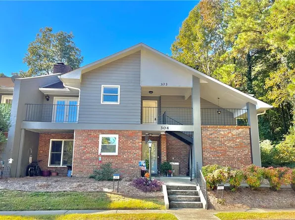 304 Montclair Dr, Calhoun, GA 30701