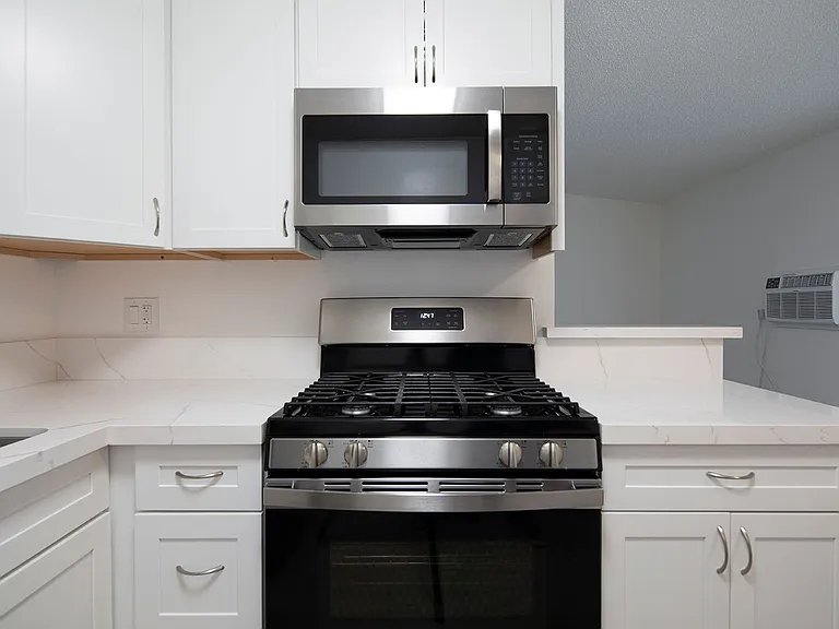Aztec Pacific Apartments — Photo 75