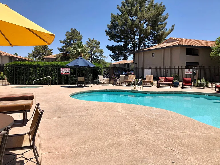 quiet and clean pool and spa