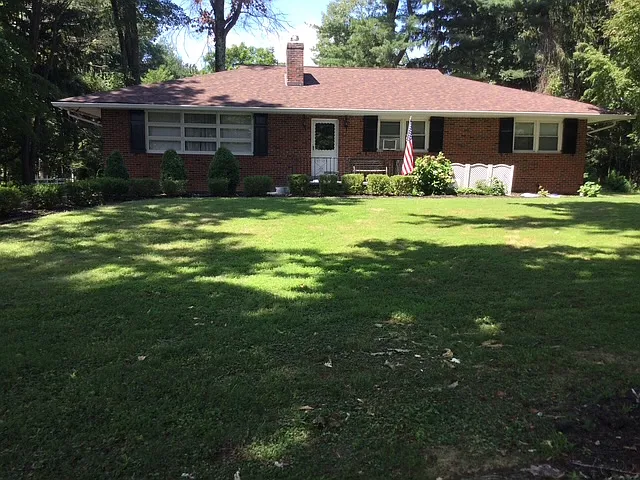 127 Carter Rd — Photo 1