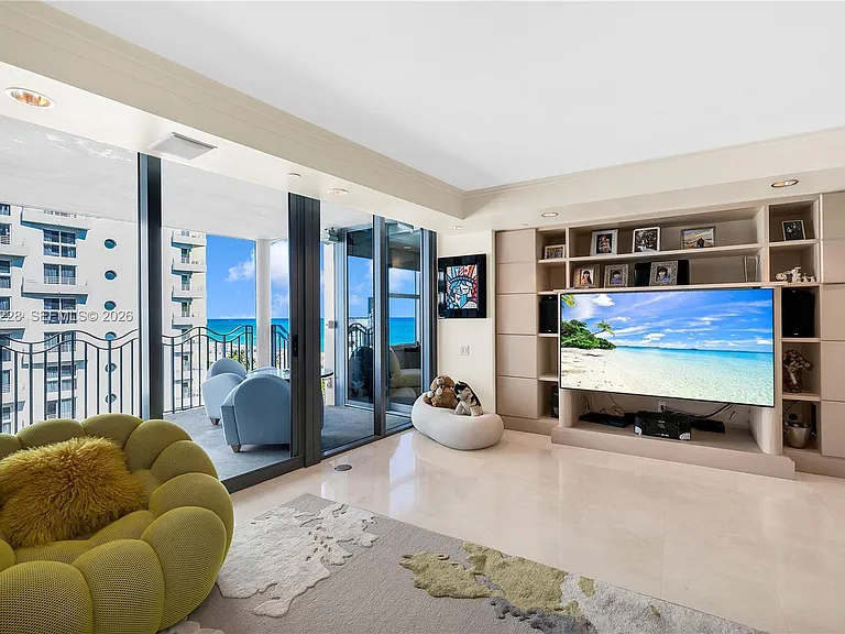 1500 Ocean Dr #1005 — Photo 10
