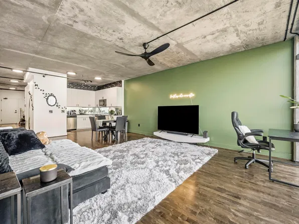 311 Oak St APT 703, Oakland, CA 94607
