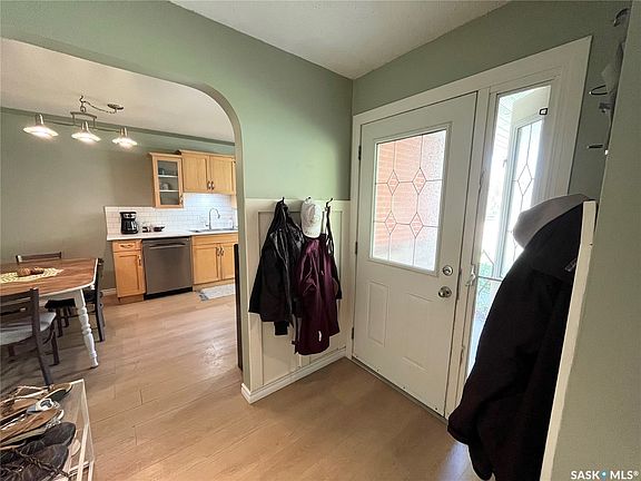5th image of 448 4th Avenue E