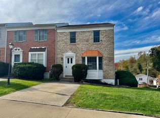 28 Old House Ln, Morgantown, WV 26505