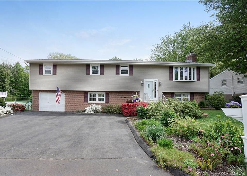 1st image of 50 Redfield Ave