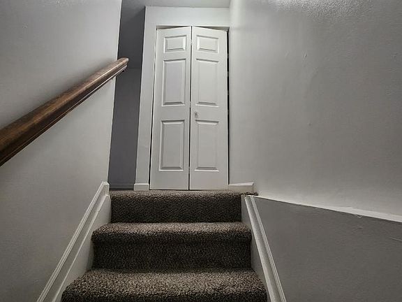 5th image of 104 Lake Forest Ct #104