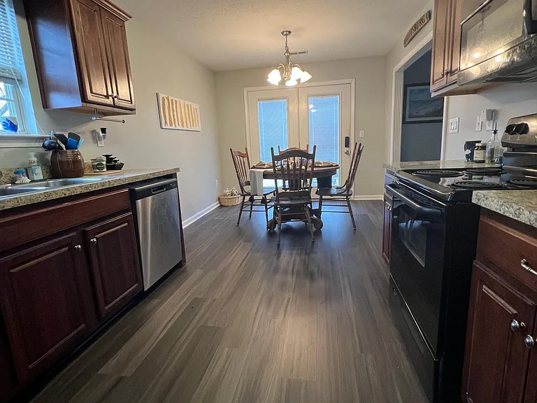 601 Nelson Ave — Photo 12