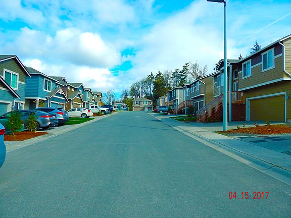 3rd image of 1726 71st Ave SE