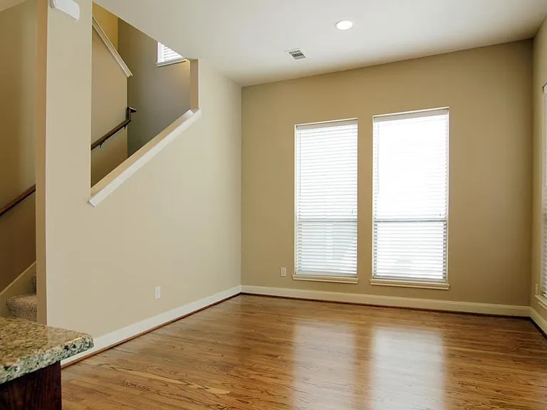 2368 Bastrop St — Photo 5