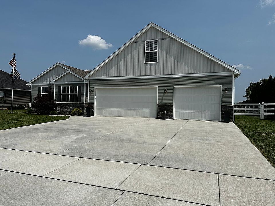 1st image of 5544 Clover Ln