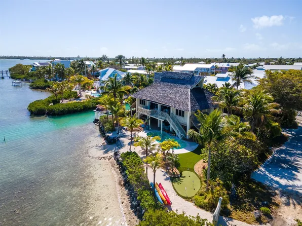 493 Coral Ave, Ramrod Key, FL 33042