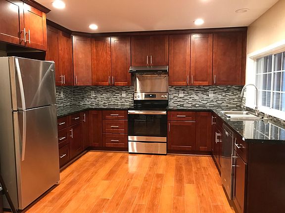 5th image of 5691 Cahalan Ave