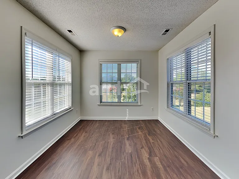 5464 Grand Traverse Dr — Photo 10