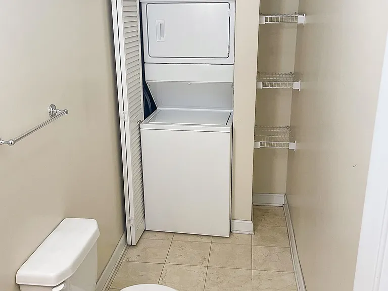 3815 N Pine Grove Ave #1 — Photo 5