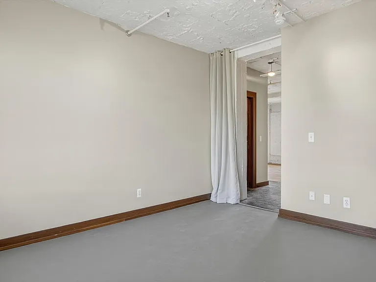 78 Watson St #8 — Photo 40