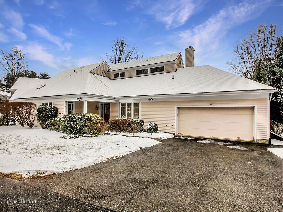 1st image of 9 Greenwood Ct
