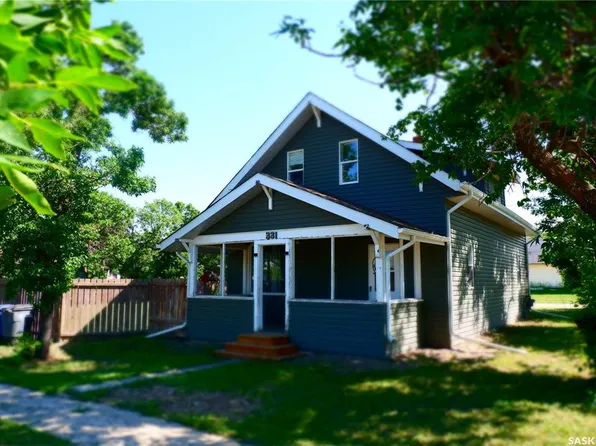 331 3rd AVENUE W, Assiniboia, SK S0H 0B0