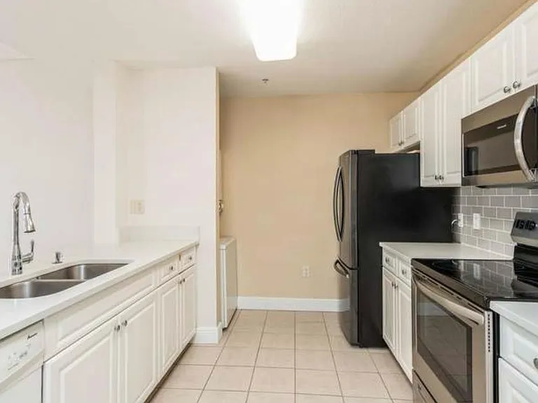 1200 Town Center Dr #305 — Photo 16