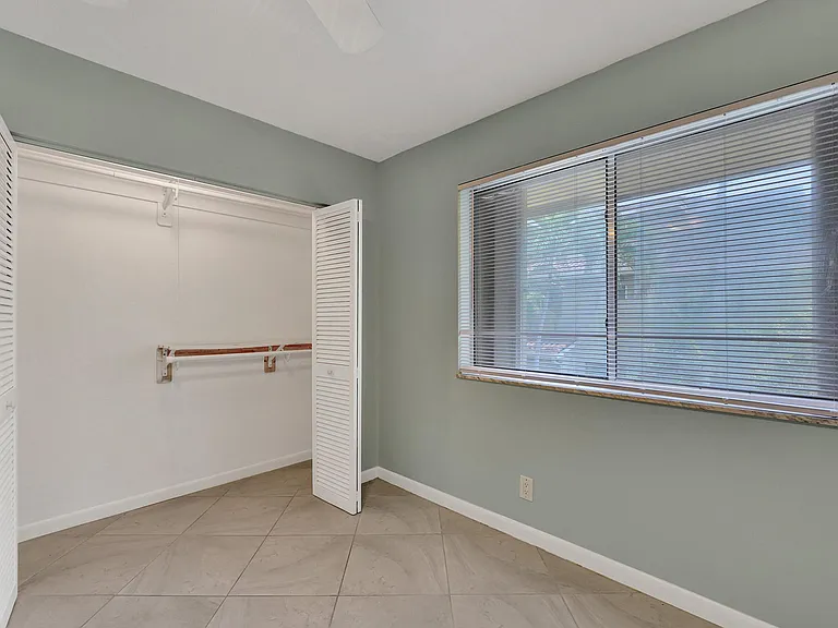 1250 Miami Rd #11 — Photo 23