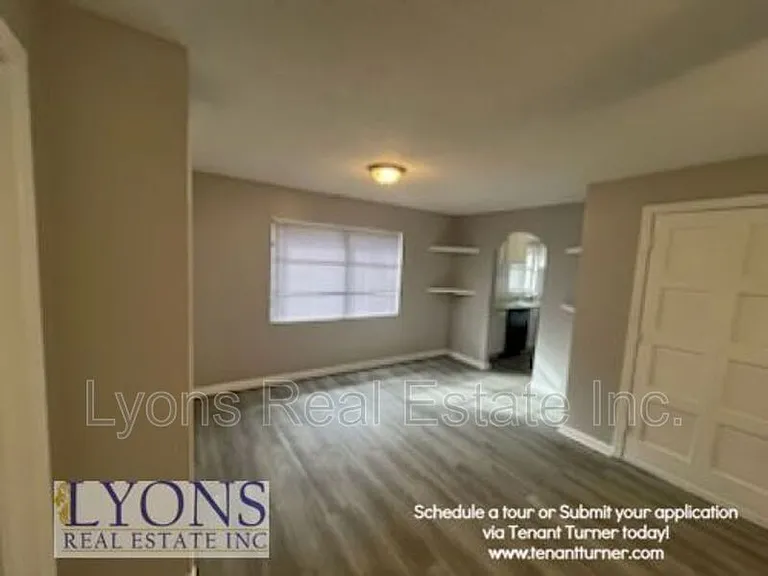 2310 Deborah Dr — Photo 5