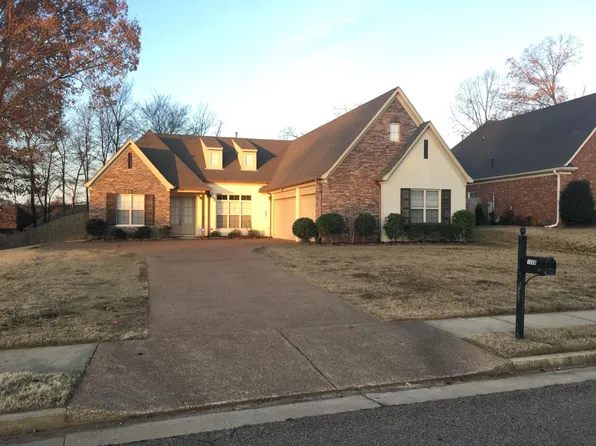 1399 Stable Run Dr, Cordova, TN 38016