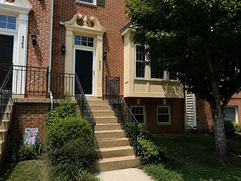 6240 Levi Ct — Photo 2