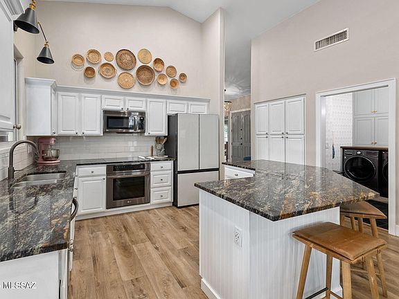 5th image of 3714 N Canyonwood Pl