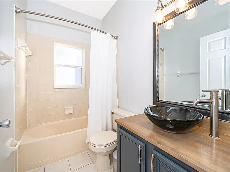 2505 Aster Cove Ln — Photo 5