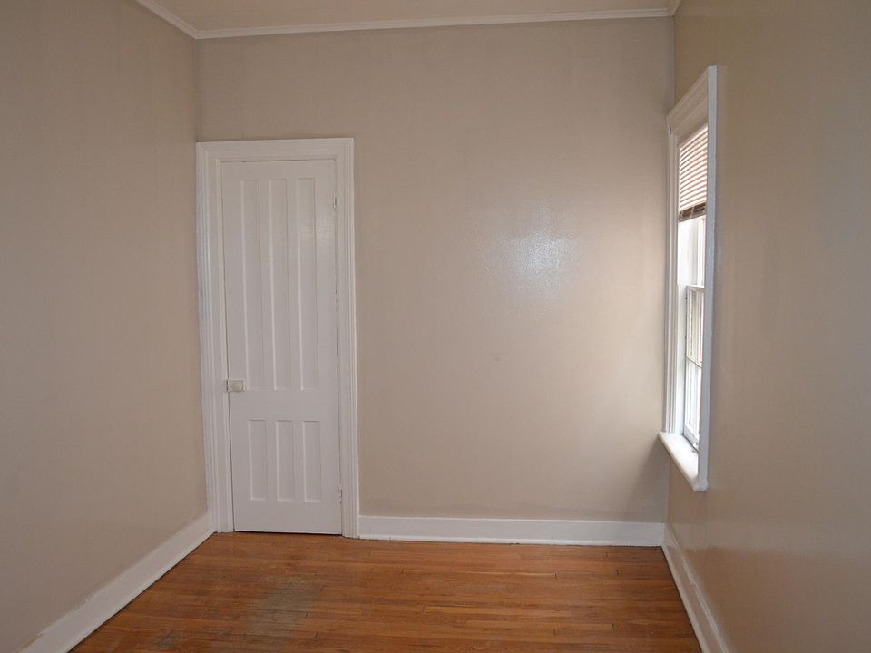 2nd image of 33 Lancaster St #2