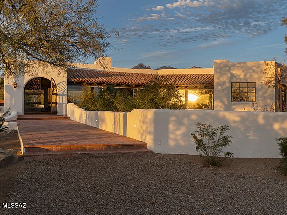3rd image of 5055 N Calle La Vela