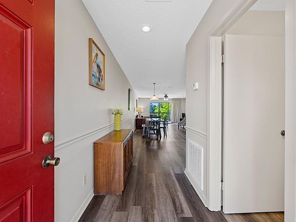 4th image of 5371 Central Ave #6-A
