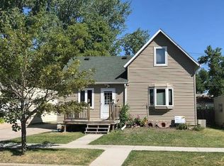 813 1st St NE, Devils Lake, ND 58301