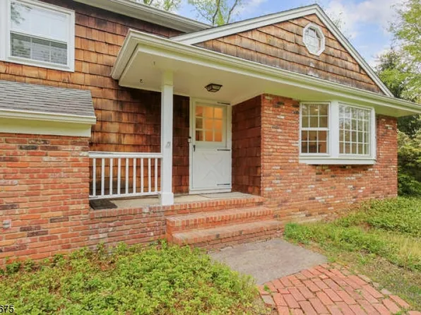 18 Skyline Dr, Warren, NJ 07059