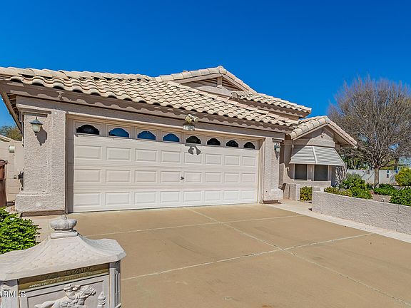 4th image of 8432 W CHARTER OAK Road