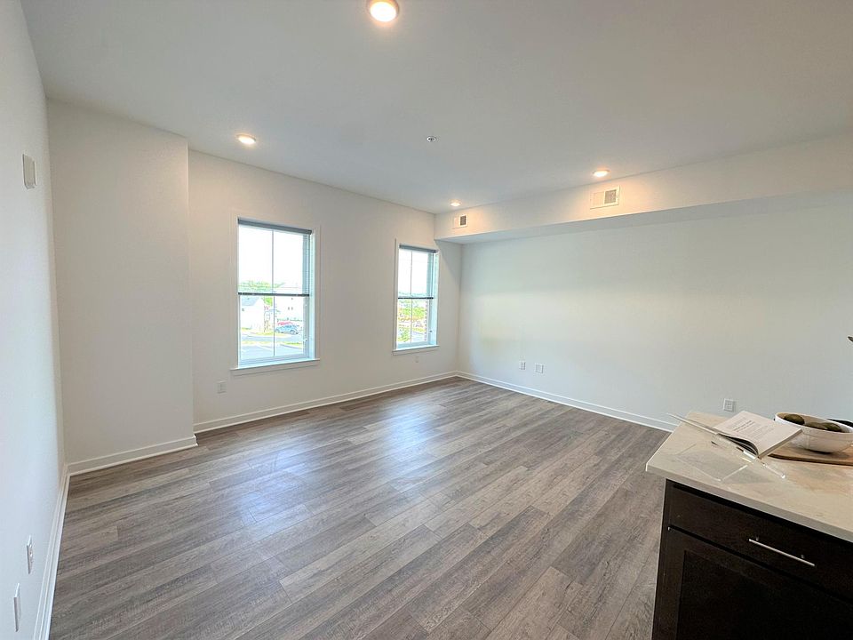 1st image of 660 E Cypress St #305