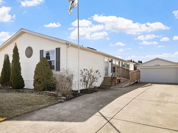 23000 S Balmoral Dr, Frankfort, IL 60423