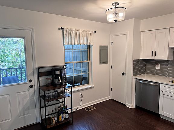 3rd image of 250 Sanders Ferry Rd APT 58