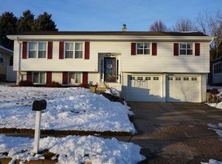 9224 Himebaugh Ave, Omaha, NE 68134