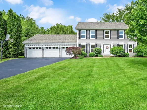 1681 Wilton Ct, Libertyville, IL 60048