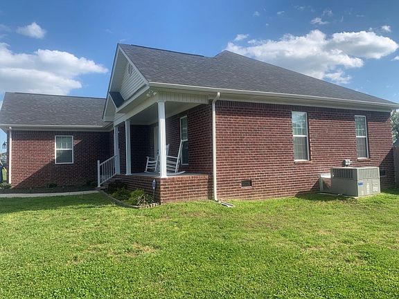 5th image of 606 Brookside Dr