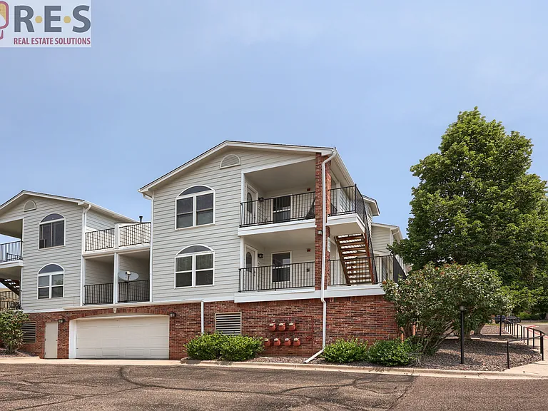 1631 S Deframe St #B8 — Photo 10