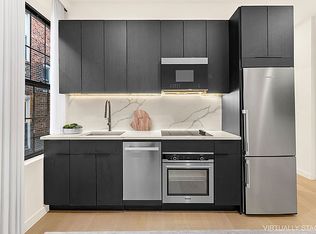 45-44 40th St #2R, Sunnyside, NY 11104