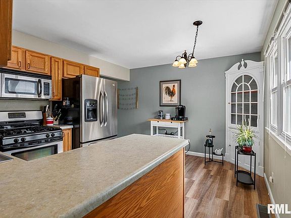 4th image of 1326 Johnson Ln