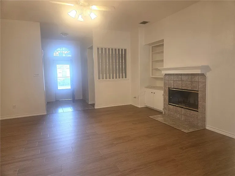 6417 Bellac St — Photo 2